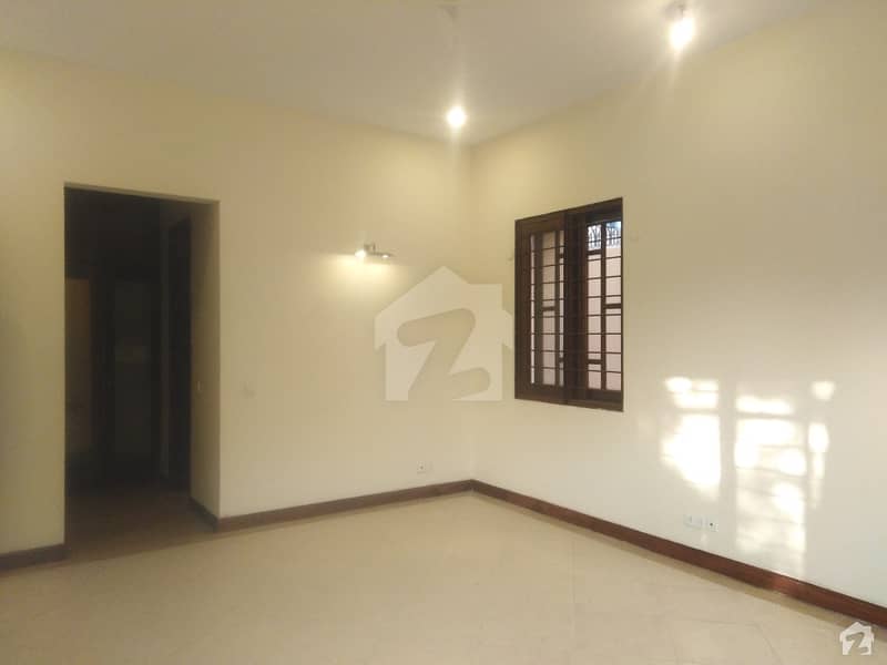 ڈی ایچ اے ڈیفینس کراچی میں 5 کمروں کا 1 کنال مکان 2.5 لاکھ میں کرایہ پر دستیاب ہے۔