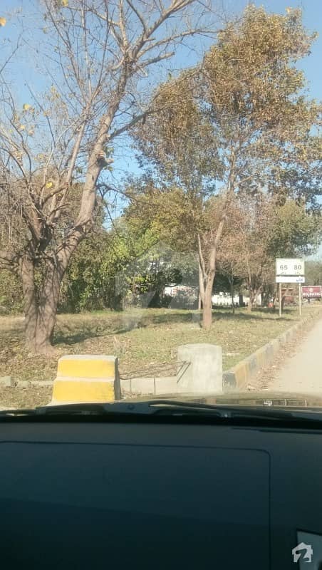 50 Kanal Plot On Islamabad Club Road For Jv