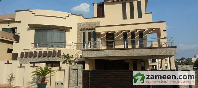Bahria Town Phase 7 - 10 Marla House For Sale