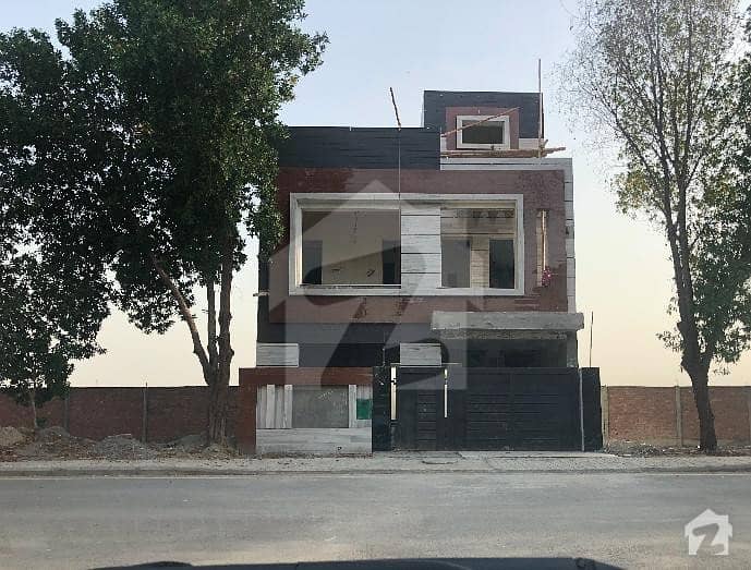 بحریہ آرچرڈ لاہور میں 3 کمروں کا 5 مرلہ مکان 45 لاکھ میں برائے فروخت۔