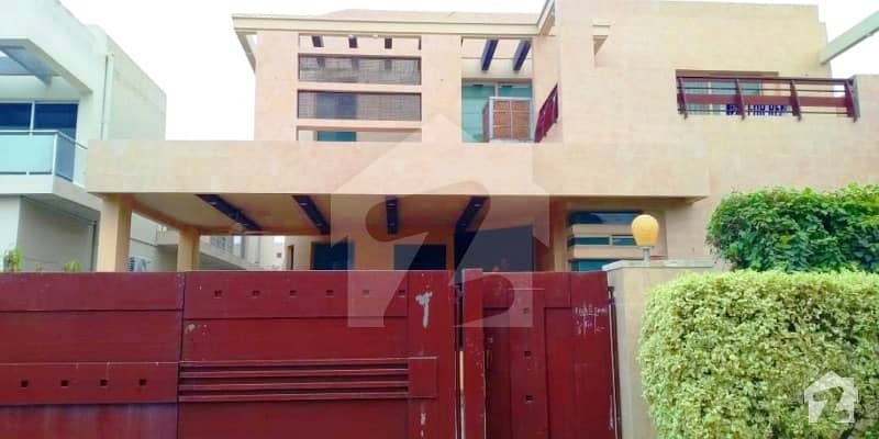 1 Kanal Furnished Upper Lock Lower Portion and Basement of Bungalow For Rent