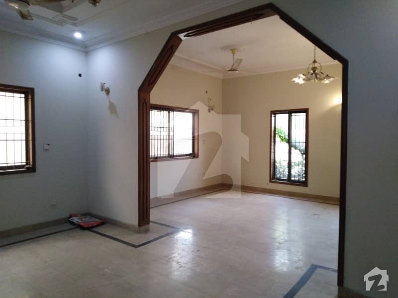 4 Bedrooms Bungalow  Is Available For Rent