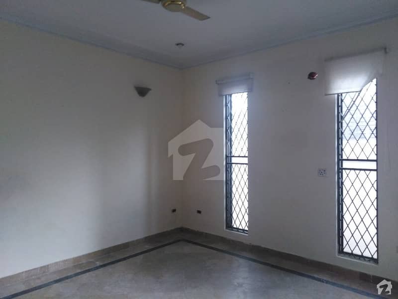 1 Kanal Well Maintained House Is Available For Rent