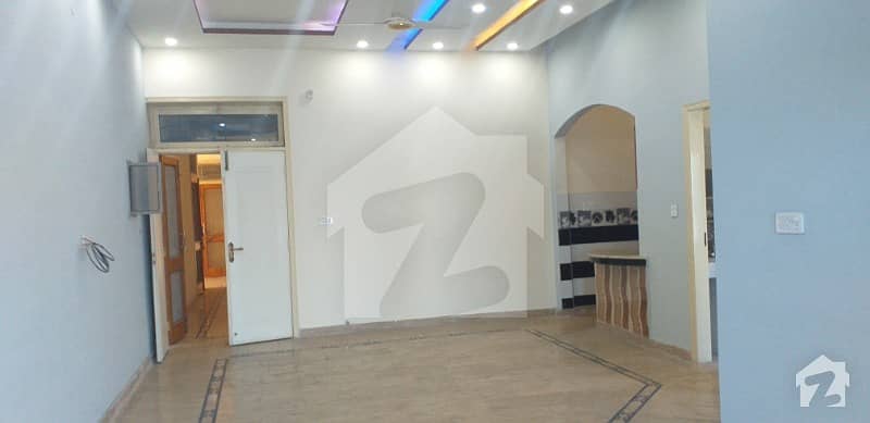 کینال بینک ہاؤسنگ سکیم لاہور میں 2 کمروں کا 7 مرلہ فلیٹ 25 ہزار میں کرایہ پر دستیاب ہے۔