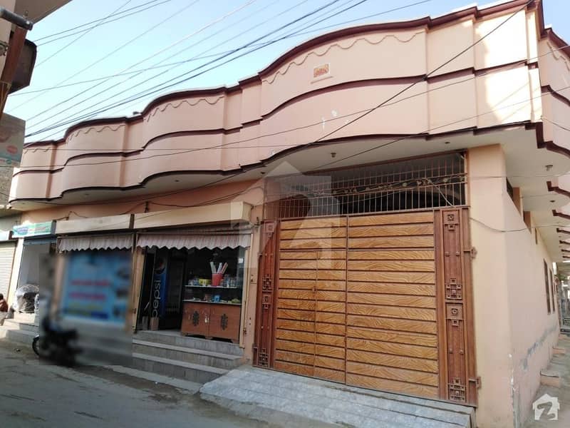11.5  Marla Corner  House With 2 Shops Nishat Colony Near Aziz Abad  Bahawalpur