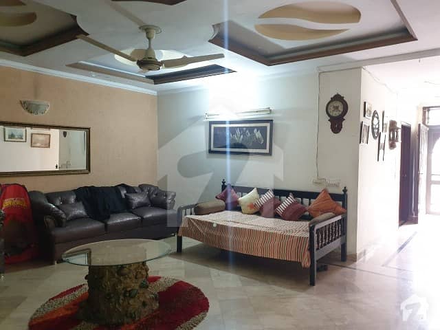 ریونیو سوسائٹی - بلاک اے ریوینیو سوسائٹی لاہور میں 5 کمروں کا 12 مرلہ مکان 1 لاکھ میں کرایہ پر دستیاب ہے۔