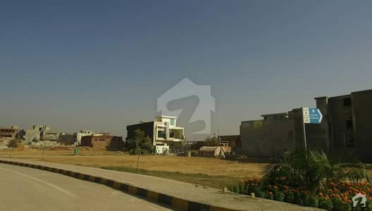 فیصل ٹاؤن - ایف ۔ 18 اسلام آباد میں 11 مرلہ کمرشل پلاٹ 6 کروڑ میں برائے فروخت۔ فیصل ٹاؤن - ایف ۔ 18 اسلام آباد میں 11 مرلہ کمرشل پلاٹ 6 کروڑ میں برائے فروخت۔