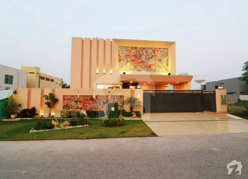 ڈی ایچ اے فیز 6 - بلاک بی فیز 6 ڈیفنس (ڈی ایچ اے) لاہور میں 6 کمروں کا 1 کنال مکان 5.95 کروڑ میں برائے فروخت۔