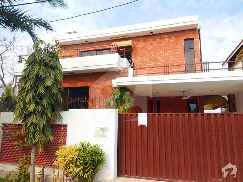 Syed Brothers 18 Marla Upper Lock Lower Portion And Basement Bungalow For Rent