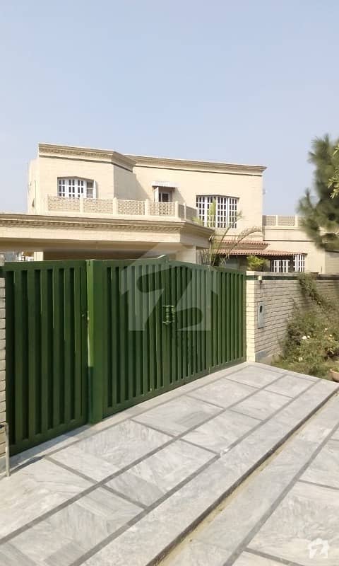 1 Kanal Beautiful Designed House Available For Sale