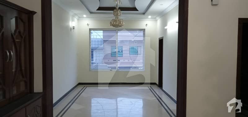 G13 Brand New House 30x60 For Rent Available Near Market Near Main Double Road Best location House