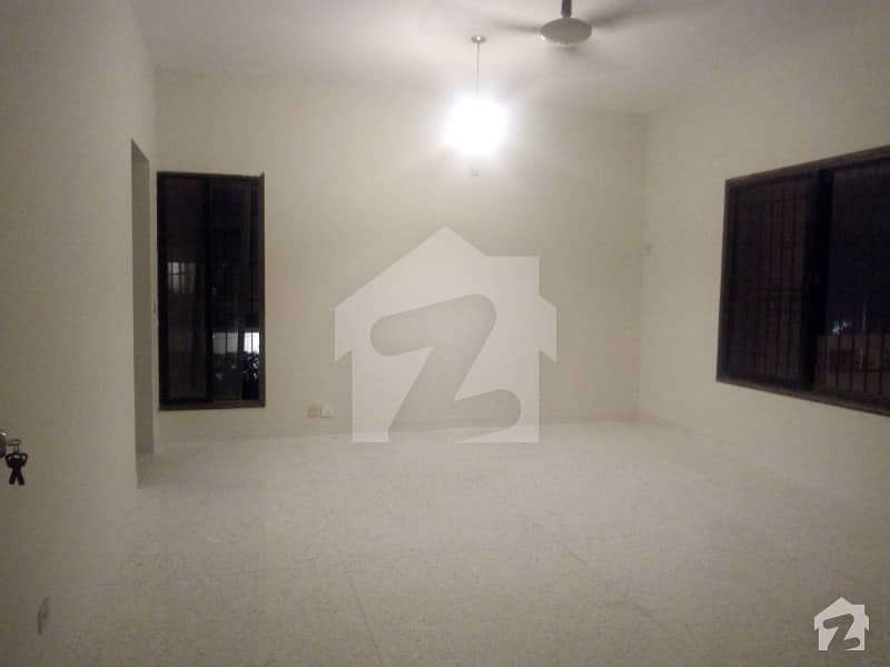 300 Yard 3 Bed Ground Portion For Rent In Clifton Block 5 Near Emral Tower