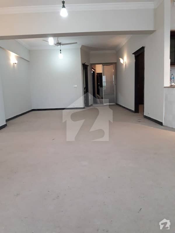 3 Bedroom Flat For Sale In E-11 Khudadad Heights
