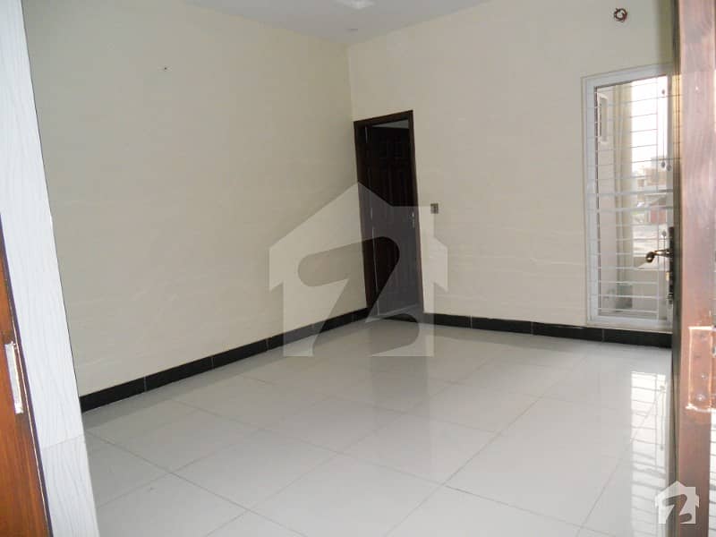12 marla loair portion for rent in johar town