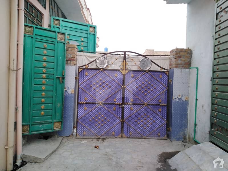 پاجیگی روڈ پشاور میں 3 کمروں کا 8 مرلہ مکان 70 لاکھ میں برائے فروخت۔