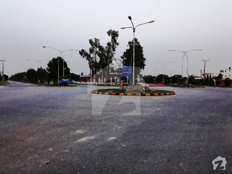 2 Kanal Corner Plot For Sale On Main Boulevard Lda Structure Road At 110 Lac Demand