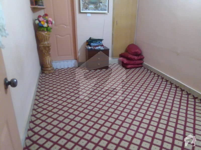 گلزارِ ہجری گلشنِ اقبال ٹاؤن کراچی میں 5 کمروں کا 4 مرلہ مکان 1.8 کروڑ میں برائے فروخت۔