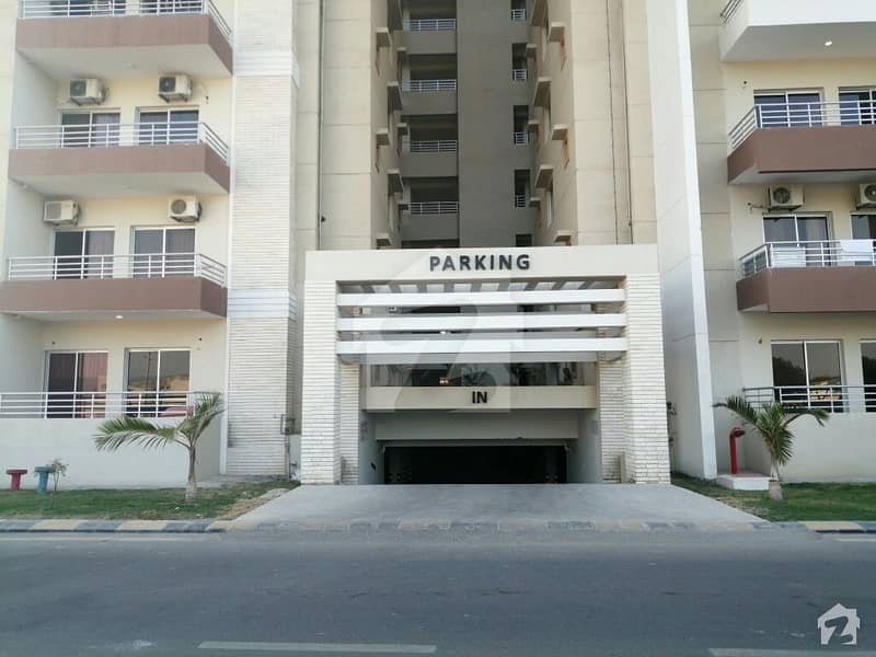 نیوی ہاؤسنگ سکیم کارساز کراچی میں 5 کمروں کا 16 مرلہ فلیٹ 8 کروڑ میں برائے فروخت۔