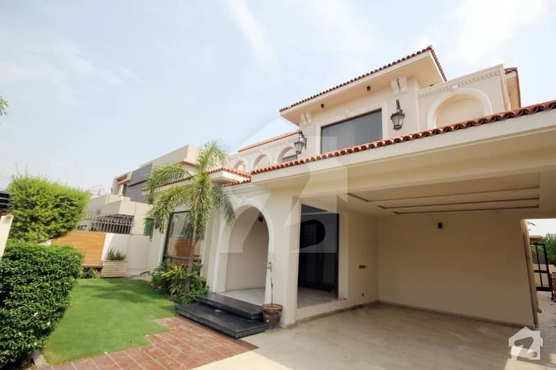 1 Kanal Spanish Design Well Maintained 5 Bedroom House