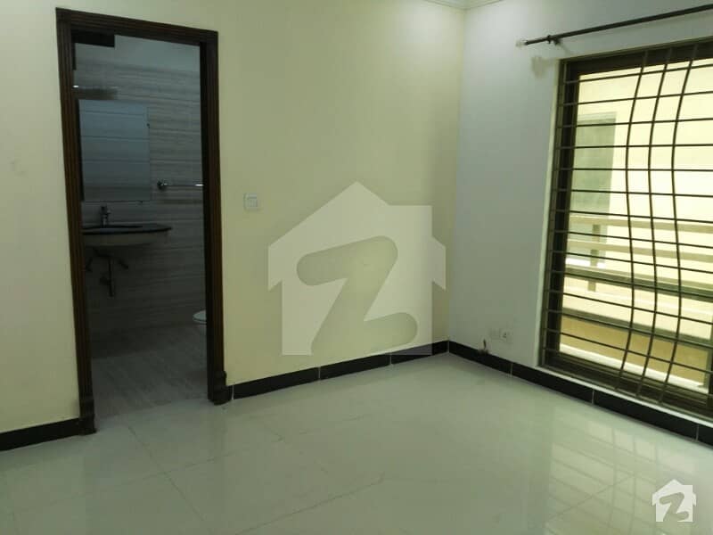 7 Marla Ground portion For Rent in usman Bolck Bahria Town phase 8