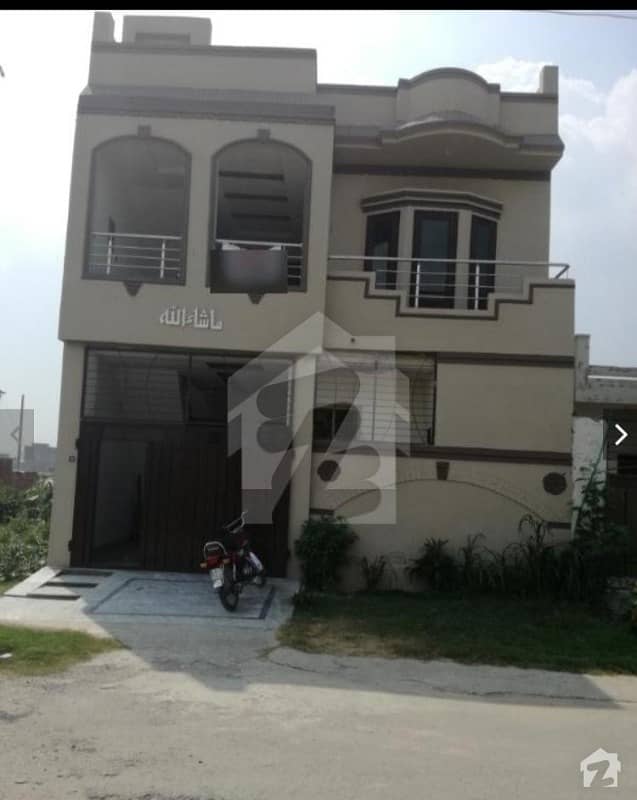 فارمانئیٹس ہاؤسنگ سکیم لاہور میں 5 کمروں کا 5 مرلہ مکان 70 لاکھ میں برائے فروخت۔