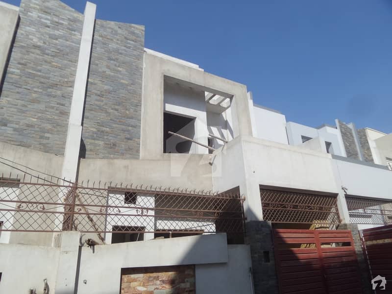 شاہ دین روڈ اوکاڑہ میں 4 کمروں کا 5 مرلہ مکان 85 لاکھ میں برائے فروخت۔