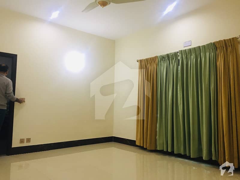 1kanal Lower portion for Rent