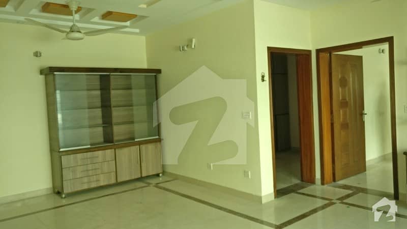7 Marla Upper Portion For Rent With 2 Bed Pcsir 1 Near Doctar Hospital