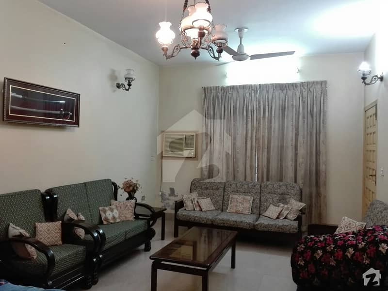 علامہ اقبال ٹاؤن ۔ راوی بلاک علامہ اقبال ٹاؤن لاہور میں 4 کمروں کا 10 مرلہ مکان 2.5 کروڑ میں برائے فروخت۔