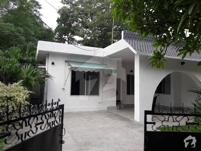25 Marla Single Storey House For Rent