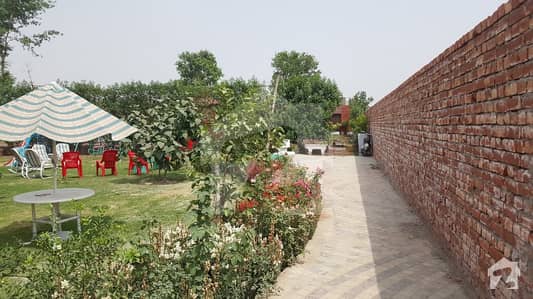 ایشین فارم ہاؤس برکی روڈ کینٹ لاہور میں 2 کمروں کا 5 کنال فارم ہاؤس 15 ہزار میں کرایہ پر دستیاب ہے۔