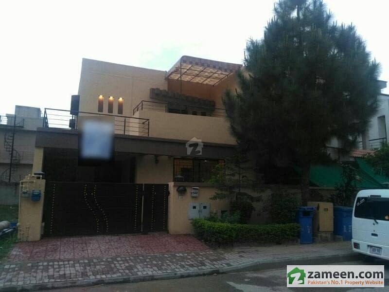 10 Marla Double Storey House With Basement For Sale