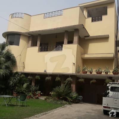 30 Marla House Is Available For Sale In Gulberg 2