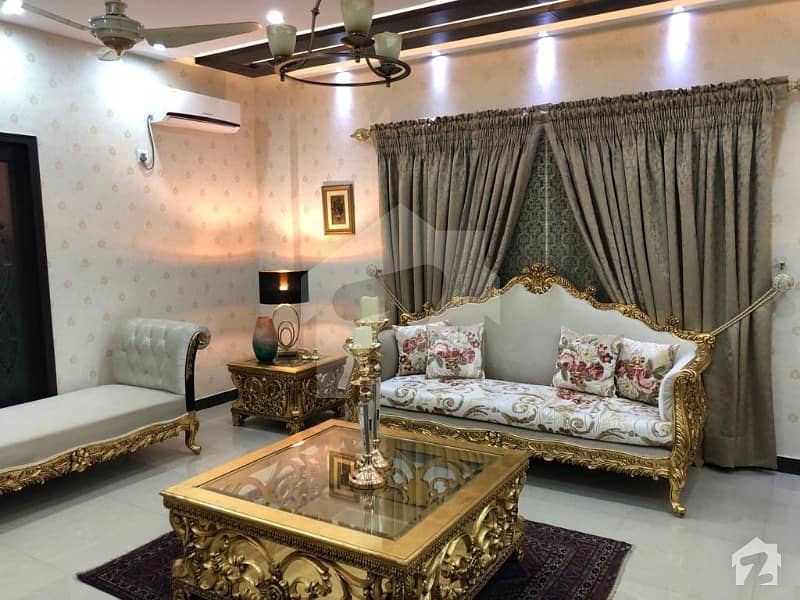 عسکری 10 - سیکٹر ایف عسکری 10 عسکری لاہور میں 4 کمروں کا 12 مرلہ فلیٹ 2.45 کروڑ میں برائے فروخت۔