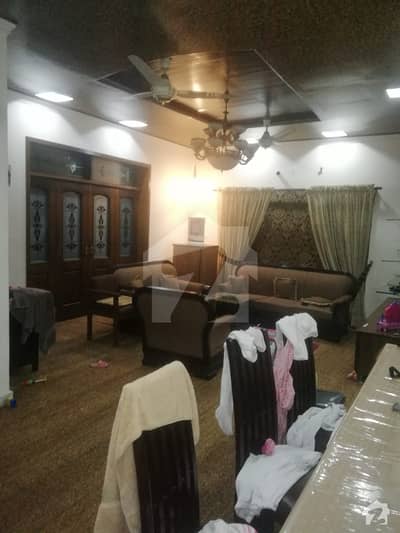 14 Years Old House Available For Sale 14 Years Old House Available For Sale