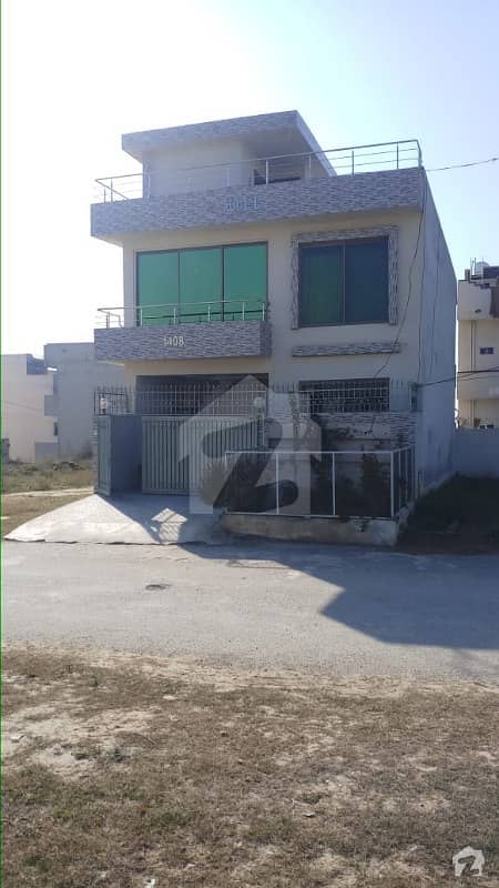 2550 Corner 50 Feet Road House For Sale In Main Cda Sector I14