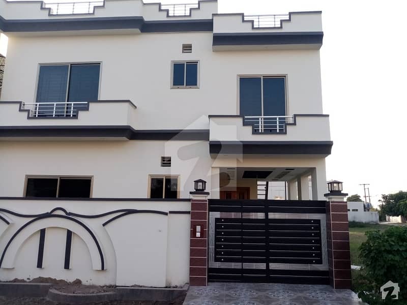 House Is Available For Sale In DC Colony