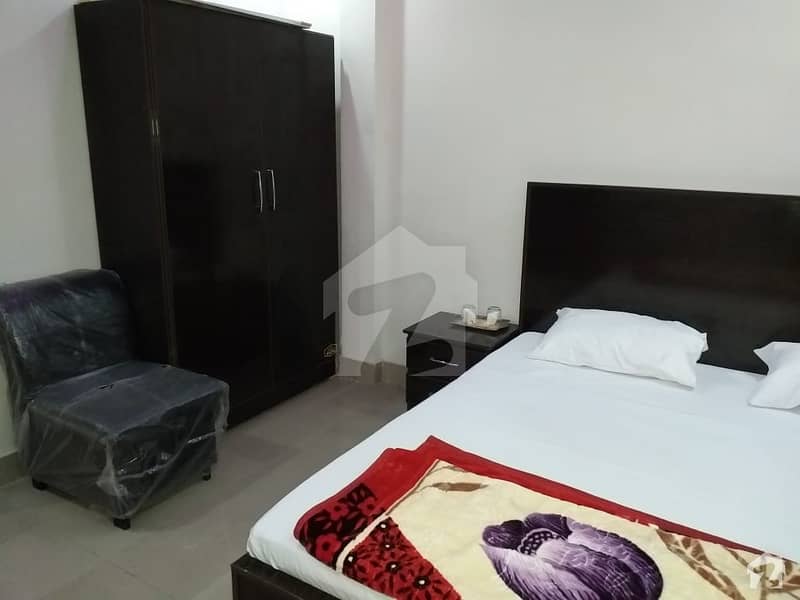 Room For Rent In Motorway Hotel Taj Chowk Sadiqabad