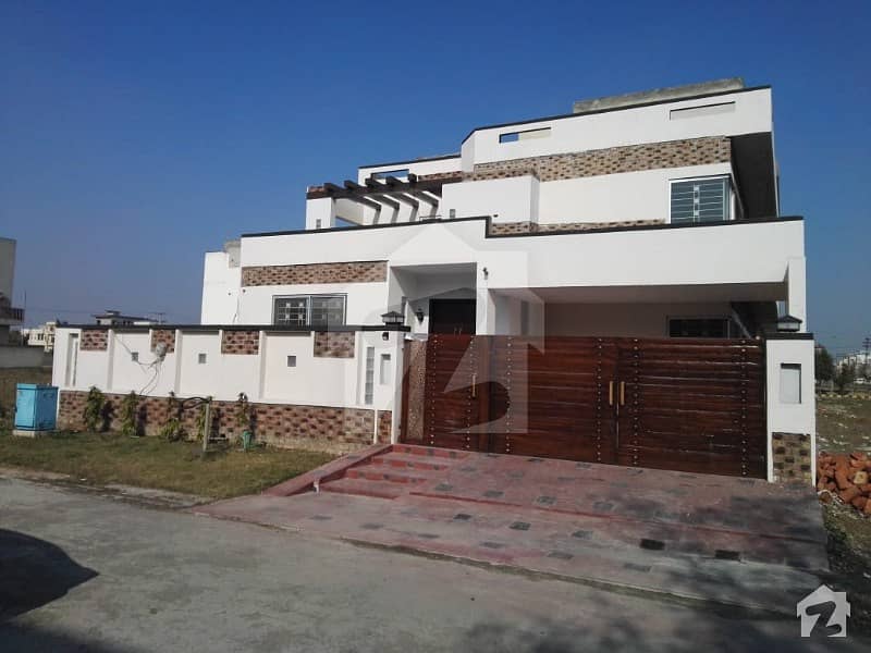 1 Kanal Residential House Is Available For Sale At Punjab Cooprative Housing Society Block A  At Prime Location