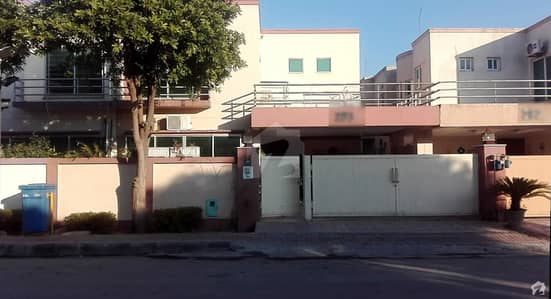 بحریہ ٹاؤن ۔ سفاری ولاز 3 بحریہ ٹاؤن راولپنڈی راولپنڈی میں 4 کمروں کا 11 مرلہ مکان 2.35 کروڑ میں برائے فروخت۔ بحریہ ٹاؤن ۔ سفاری ولاز 3 بحریہ ٹاؤن راولپنڈی راولپنڈی میں 4 کمروں کا 11 مرلہ مکان 2.35 کروڑ میں برائے فروخت۔