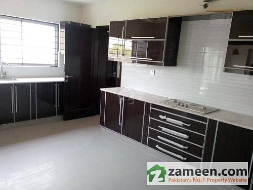 1 Kanal Brand New House With Basement For Sale In 290 Lac