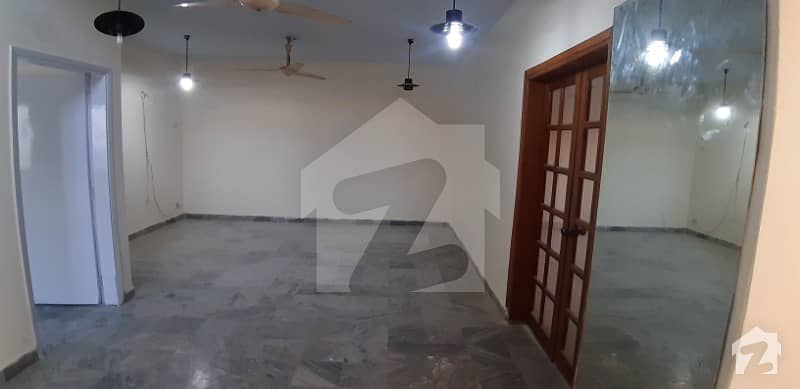 Defence Phase 4 300 Sq Yards Bungalow For Rent