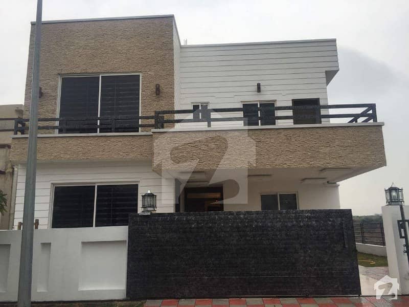 7 Bedroom Brand new Corner 10 Marla House Size 35x70 For Rent Available