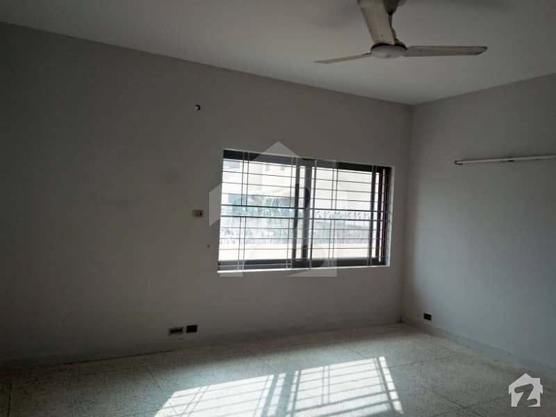DHA Phase 4 One Kanal Slightly Used House For Rent Good Location DD Block Reasonable Rent