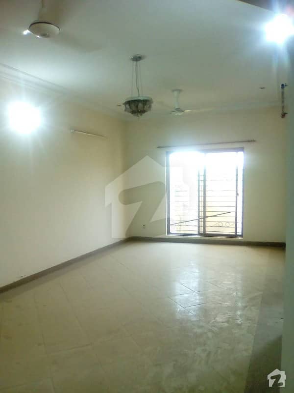 Brand New 10 Marla Beautiful House Is Availblae For Rent