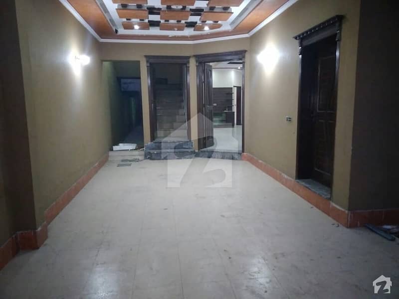 پی آئی اے ہاؤسنگ سکیم لاہور میں 5 کمروں کا 10 مرلہ مکان 75 ہزار میں کرایہ پر دستیاب ہے۔