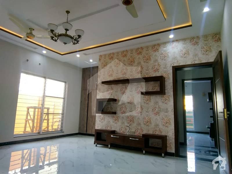 1 Kanal Ground Portion House Is Ready For Rent