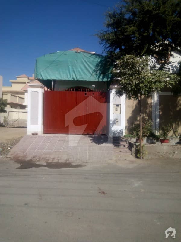 جاوید بحریہ کوآپریٹو ہاؤسنگ سوسائٹی کراچی میں 3 کمروں کا 16 مرلہ مکان 2.35 کروڑ میں برائے فروخت۔