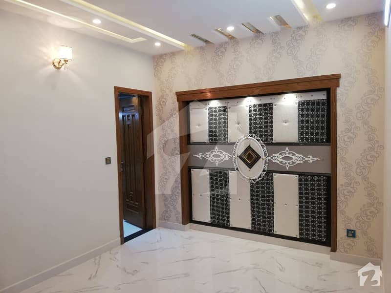 5 Marla Non Furnished House For Sale At Good Location Near Park Mosque Market