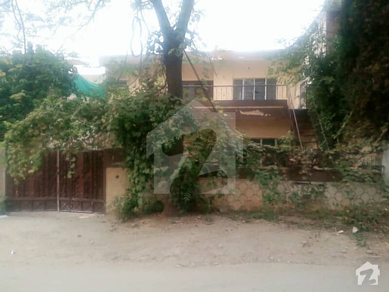 G-9/2 35x70 House In Ibn-e-Sena Road 4 Bed Attached Bath